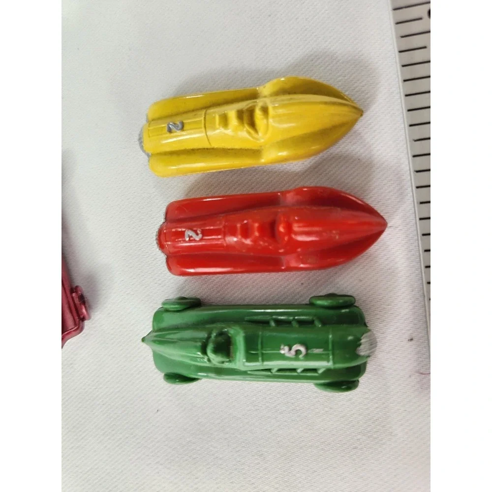 8 VINTAGE KELLOGGS SUGAR PUFF CEREAL‎ Racing Cars 1950s TOYS Plastic Collectible